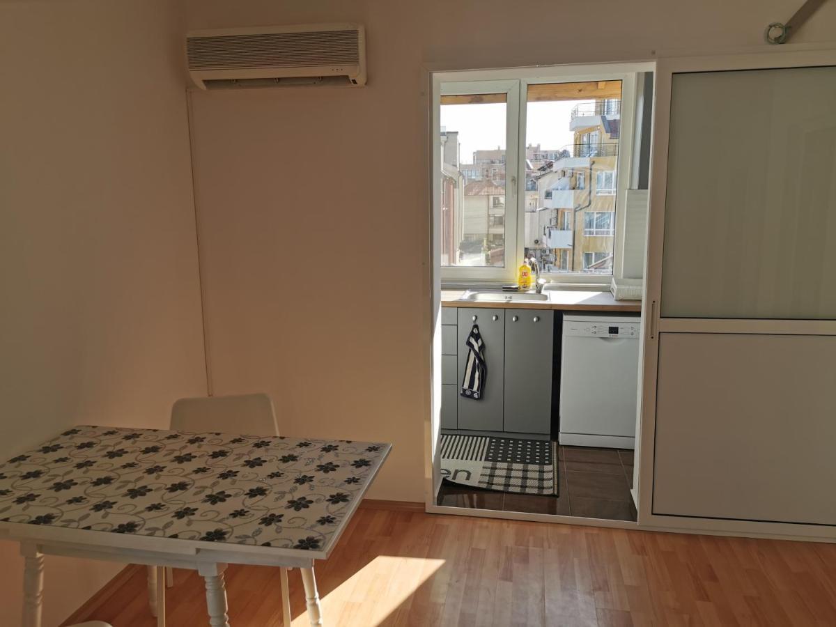 Apartmán 4Th Floor Burgas City Exteriér fotografie